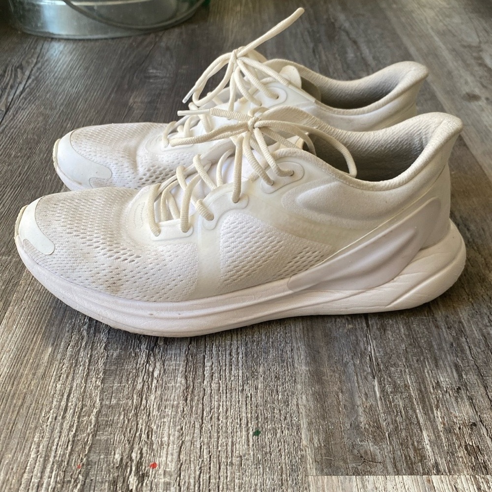 Lululemonn running sneakers